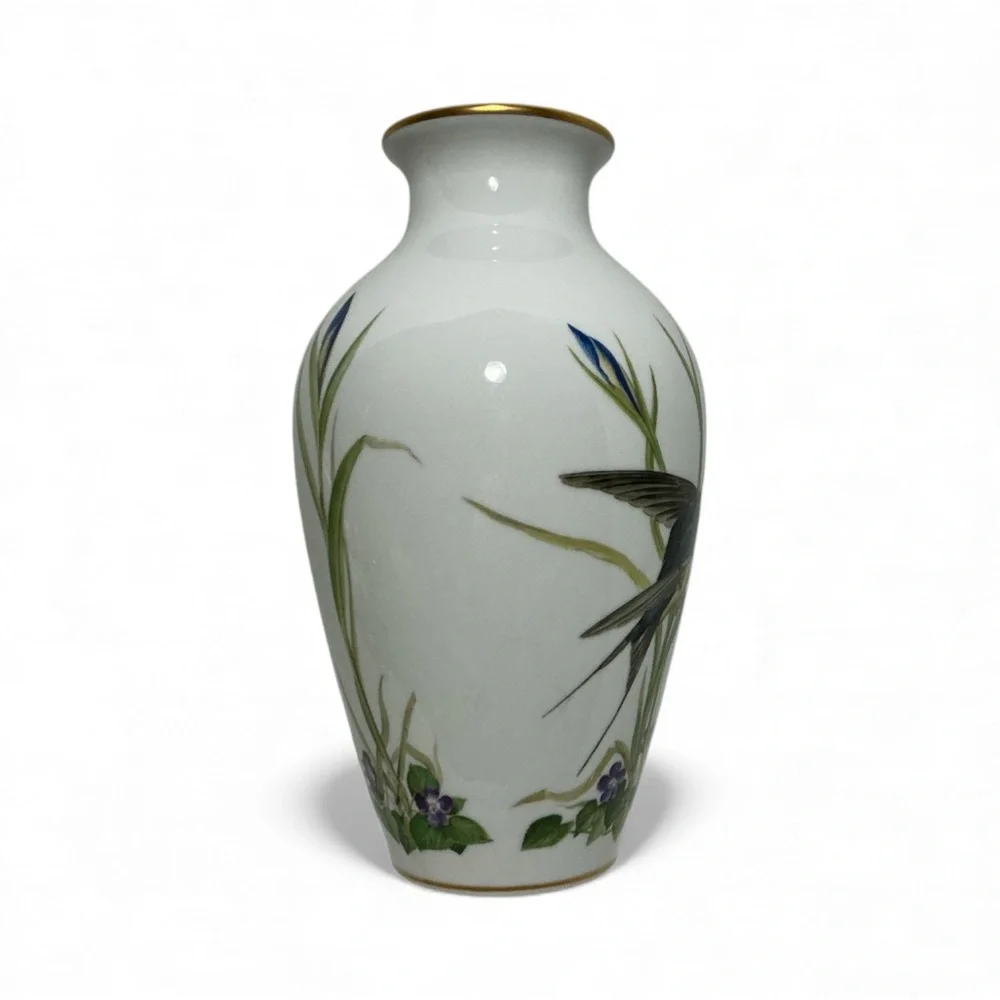 Franklin Porcelain Bird Vase Meadowland Floral Design